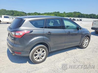 Trzecie zdjęcie samochodu z tyłu: 2017 FORD ESCAPE SE VIN:1FMCU9GD5HUC42524 - miniatura