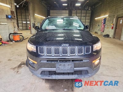 Piąte zdjęcie samochodu w środku: 2020 JEEP COMPASS LATITUDE VIN:3C4NJDBBXLT129928 - miniatura