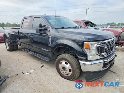 Czwarte zdjęcie samochodu z boku: 2021 FORD F350 SUPER DUTY VIN:1FT8W3DT7MEC07324 - miniatura