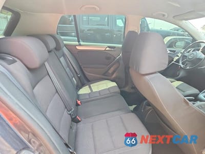 Zdjęcie 10 z 12 samochodu: 2010 VOLKSWAGEN GOLF VIN:WVWDA7AJ0AW375223 - miniatura
