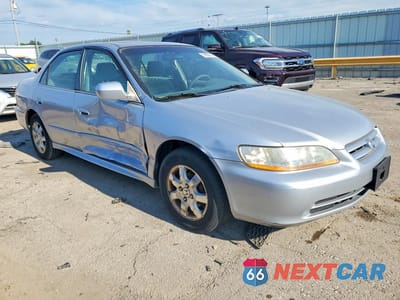 Czwarte zdjęcie samochodu z boku: 2002 HONDA ACCORD EX VIN:JHMCG56602C013526 - miniatura
