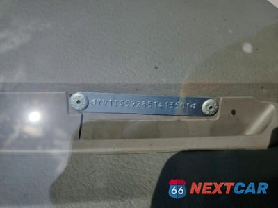 Zdjęcie 12 z 12 samochodu: 2005 VOLVO S80 2.5T VIN:YV1TS592851413501 - miniatura