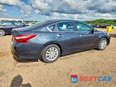 Trzecie zdjęcie samochodu z tyłu: 2016 NISSAN ALTIMA 2.5 S VIN:1N4AL3AP8GC279964 - miniatura