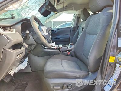 Zdjęcie 7 z 13 samochodu: 2021 TOYOTA RAV4 XLE VIN:2T3P1RFV8MW186214 - miniatura