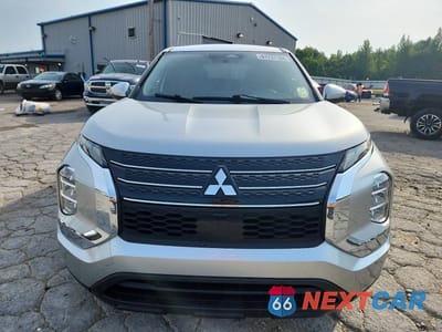 Piąte zdjęcie samochodu w środku: 2022 MITSUBISHI OUTLANDER ES VIN:JA4J3TA88NZ007244 - miniatura