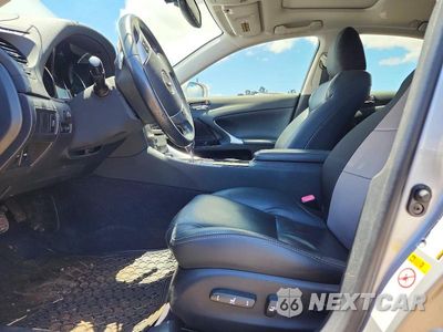 Zdjęcie 7 z 12 samochodu: 2013 LEXUS IS 250 VIN:JTHBF5C24D5188031 - miniatura