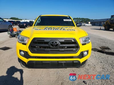 Piąte zdjęcie samochodu w środku: 2016 TOYOTA TACOMA SR5 VIN:5TFSX5EN7GX040857 - miniatura