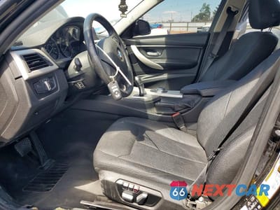Zdjęcie 7 z 12 samochodu: 2018 BMW 320 XI VIN:WBA8A3C54JA358655 - miniatura