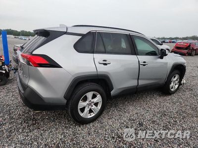 Trzecie zdjęcie samochodu z tyłu: 2020 TOYOTA RAV4 XLE VIN:2T3W1RFV8LC071334 - miniatura
