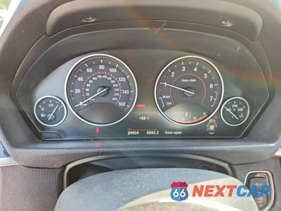 Zdjęcie 9 z 12 samochodu: 2016 BMW 328 XI SULEV VIN:WBA8E3G57GNU05662 - miniatura