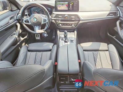 Zdjęcie 8 z 12 samochodu: 2022 BMW 530 XI VIN:WBA13BJ01NCJ96314 - miniatura