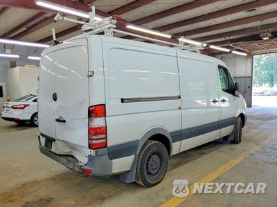 Trzecie zdjęcie samochodu z tyłu: 2016 MERCEDES-BENZ SPRINTER 2500 DELIVERY VAN VIN:WD3PE7DD3GP284452 - miniatura