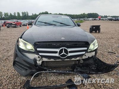 Piąte zdjęcie samochodu w środku: 2017 MERCEDES-BENZ E 300 4MATIC VIN:WDDZF4KB7HA274495 - miniatura