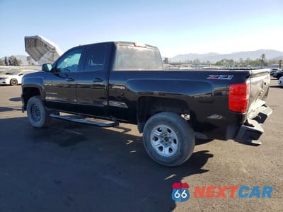 Drugie zdjęcie samochodu z przodu: 2016 CHEVROLET SILVERADO K1500 LT VIN:1GCVKREC7GZ260327 - miniatura