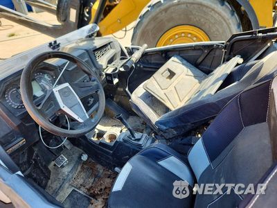 Piąte zdjęcie samochodu w środku: 2019 POLARIS RZR UTILITY VEHICLE VIN:3NSVDE995KF584973 - miniatura