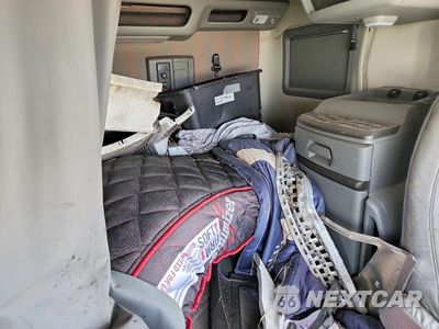 Zdjęcie 10 z 14 samochodu: 2022 VOLVO VN VNL VIN:4V4NC9EH2NN296816 - miniatura