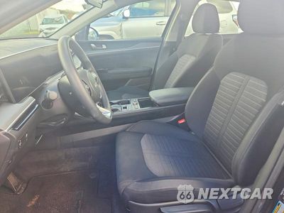 Zdjęcie 7 z 12 samochodu: 2025 KIA K5 LXS VIN:KNAG24J71S5356486 - miniatura