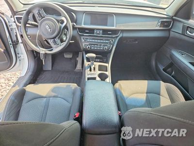 Zdjęcie 8 z 13 samochodu: 2018 KIA OPTIMA LX VIN:5XXGT4L31JG243528 - miniatura