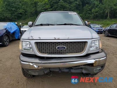 Piąte zdjęcie samochodu w środku: 2003 FORD F150 VIN:1FTRX18L03NA92385 - miniatura
