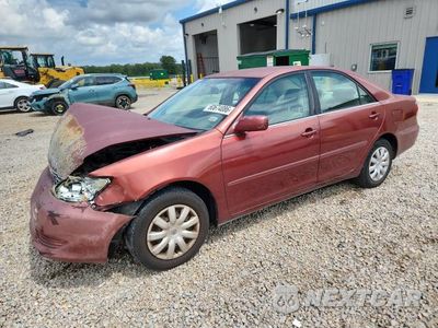2005 TOYOTA CAMRY LE 4T1BE32K95U400533 - główne zdjęcie licytacji z USA - miniatura