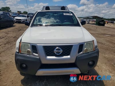 Piąte zdjęcie samochodu w środku: 2015 NISSAN XTERRA PRO-4X VIN:5N1AN0NW9FN658734 - miniatura