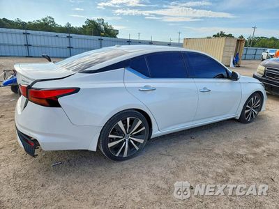 Trzecie zdjęcie samochodu z tyłu: 2019 NISSAN ALTIMA PLATINUM VIN:1N4BL4FV0KN328458 - miniatura