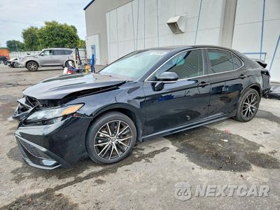 2024 TOYOTA CAMRY SE 4T1T11AKXRU907131 - główne zdjęcie licytacji z USA - miniatura