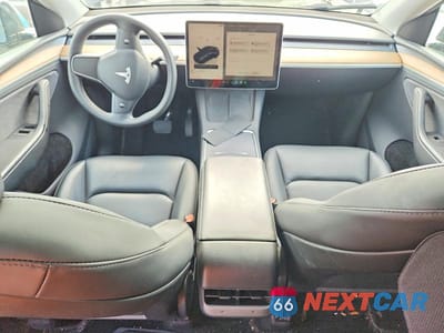 Zdjęcie 8 z 12 samochodu: 2024 TESLA MODEL Y VIN:7SAYGDED6RA304109 - miniatura