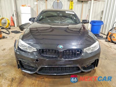 Piąte zdjęcie samochodu w środku: 2016 BMW M4 VIN:WBS3R9C50GK335927 - miniatura