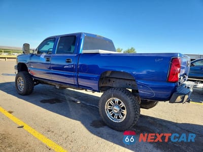 Drugie zdjęcie samochodu z przodu: 2004 CHEVROLET SILVERADO K2500 HEAVY DUTY VIN:1GCHK231X4F150004 - miniatura