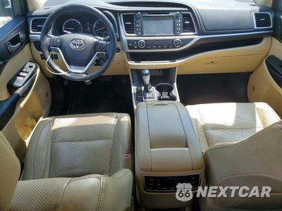 Zdjęcie 8 z 13 samochodu: 2015 TOYOTA HIGHLANDER LIMITED PLATINUM VIN:5TDYKRFH8FS104580 - miniatura
