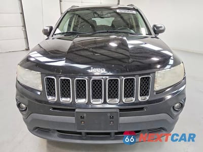 Piąte zdjęcie samochodu w środku: 2012 JEEP COMPASS LATITUDE VIN:1C4NJDEB0CD621546 - miniatura