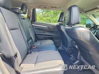Zdjęcie 11 z 13 samochodu: 2018 TOYOTA HIGHLANDER LE PLUS VIN:5TDBZRFH3JS831801 - miniatura