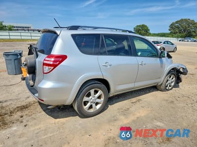 Trzecie zdjęcie samochodu z tyłu: 2011 TOYOTA RAV 4 VIN:2T3YF4DV7BW072214 - miniatura