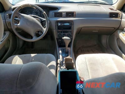 Zdjęcie 8 z 12 samochodu: 1997 TOYOTA CAMRY LE VIN:4T1BG22K6VU748598 - miniatura