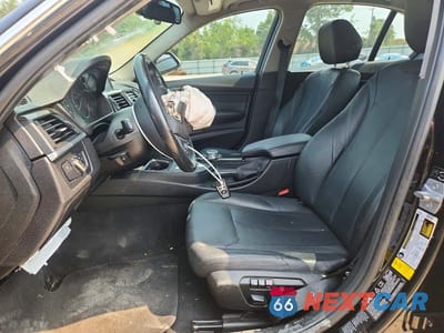 Zdjęcie 7 z 12 samochodu: 2015 BMW 328 XI VIN:WBA3B3G56FNR88095 - miniatura