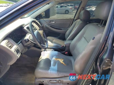 Zdjęcie 7 z 12 samochodu: 2002 HONDA ACCORD EX VIN:1HGCG16562A075012 - miniatura