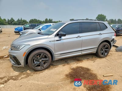 2024 VOLKSWAGEN TIGUAN SE R-LINE BLACK 3VV8B7AX8RM117547 - główne zdjęcie licytacji z USA - miniatura