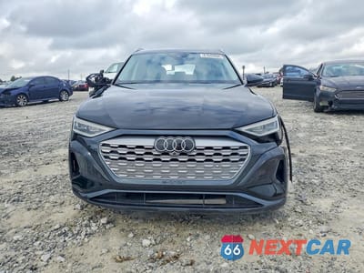 Piąte zdjęcie samochodu w środku: 2024 AUDI Q8 E-TRON PREMIUM PLUS VIN:WA15AAGE1RB006041 - miniatura