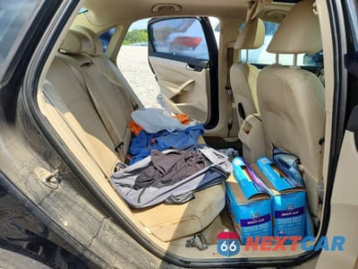Zdjęcie 10 z 12 samochodu: 2012 VOLKSWAGEN PASSAT SE VIN:1VWBH7A35CC076364 - miniatura