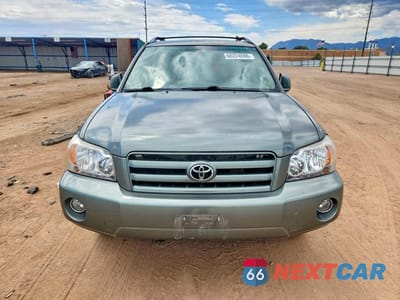 Piąte zdjęcie samochodu w środku: 2005 TOYOTA HIGHLANDER LIMITED VIN:JTEEP21A550102336 - miniatura
