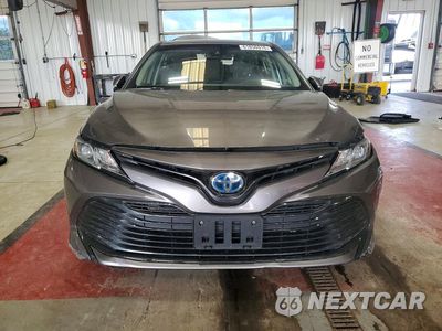 Piąte zdjęcie samochodu w środku: 2020 TOYOTA CAMRY LE VIN:4T1C31AK2LU523801 - miniatura