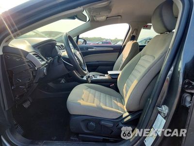 Zdjęcie 7 z 12 samochodu: 2019 FORD FUSION S VIN:3FA6P0G73KR194539 - miniatura