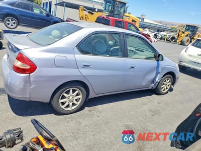 Trzecie zdjęcie samochodu z tyłu: 2002 TOYOTA PRIUS BASE VIN:JT2BK18U820046607 - miniatura