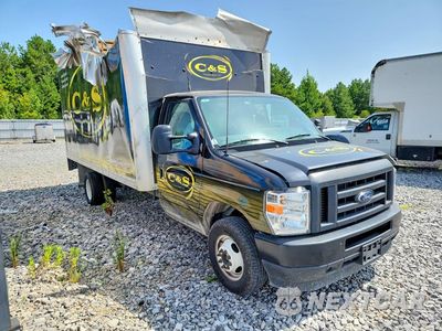Czwarte zdjęcie samochodu z boku: 2024 FORD E450 BOX TRUCK VIN:1FDXE4FN2RDD24191 - miniatura