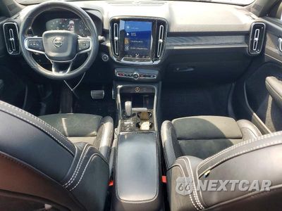 Zdjęcie 8 z 13 samochodu: 2020 VOLVO XC40 VIN:YV4162UM3L2243125 - miniatura