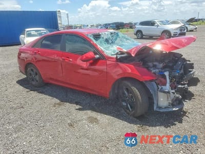 Czwarte zdjęcie samochodu z boku: 2022 HYUNDAI ELANTRA SEL VIN:KMHLM4AG9NU317825 - miniatura