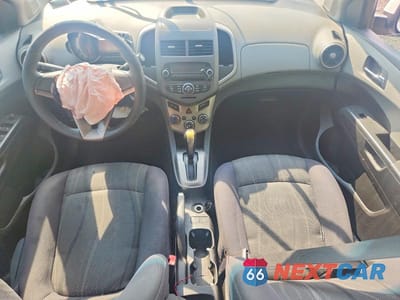 Zdjęcie 8 z 12 samochodu: 2012 CHEVROLET SONIC LT VIN:1G1JC5SH5C4160117 - miniatura