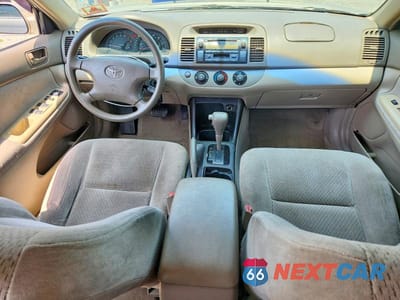 Zdjęcie 8 z 12 samochodu: 2004 TOYOTA CAMRY LE VIN:4T1BE32KX4U292891 - miniatura