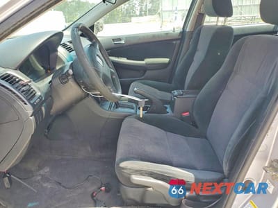 Zdjęcie 7 z 12 samochodu: 2004 HONDA ACCORD LX VIN:1HGCM564X4A153186 - miniatura